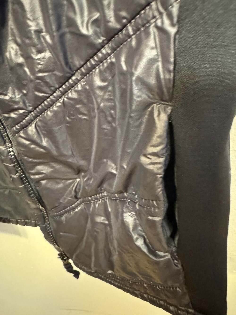 Avia Puffer Vest Women's Black Lightweight Packable Full Zip Outdoor -L 12/14 - Picture 4 of 5